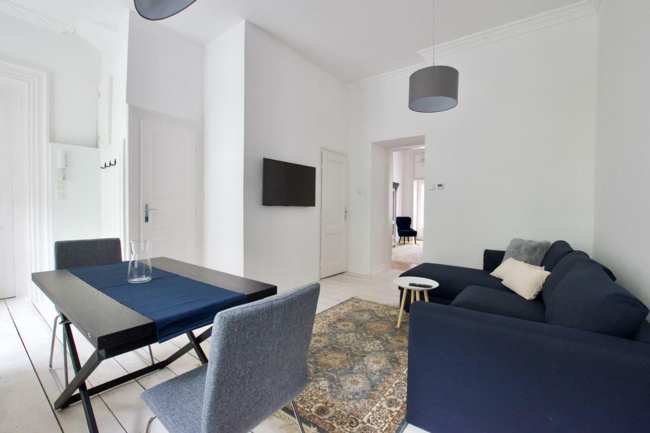 Luxury Apartment By Hi5 - Oktober 6 Street Boedapest Buitenkant foto